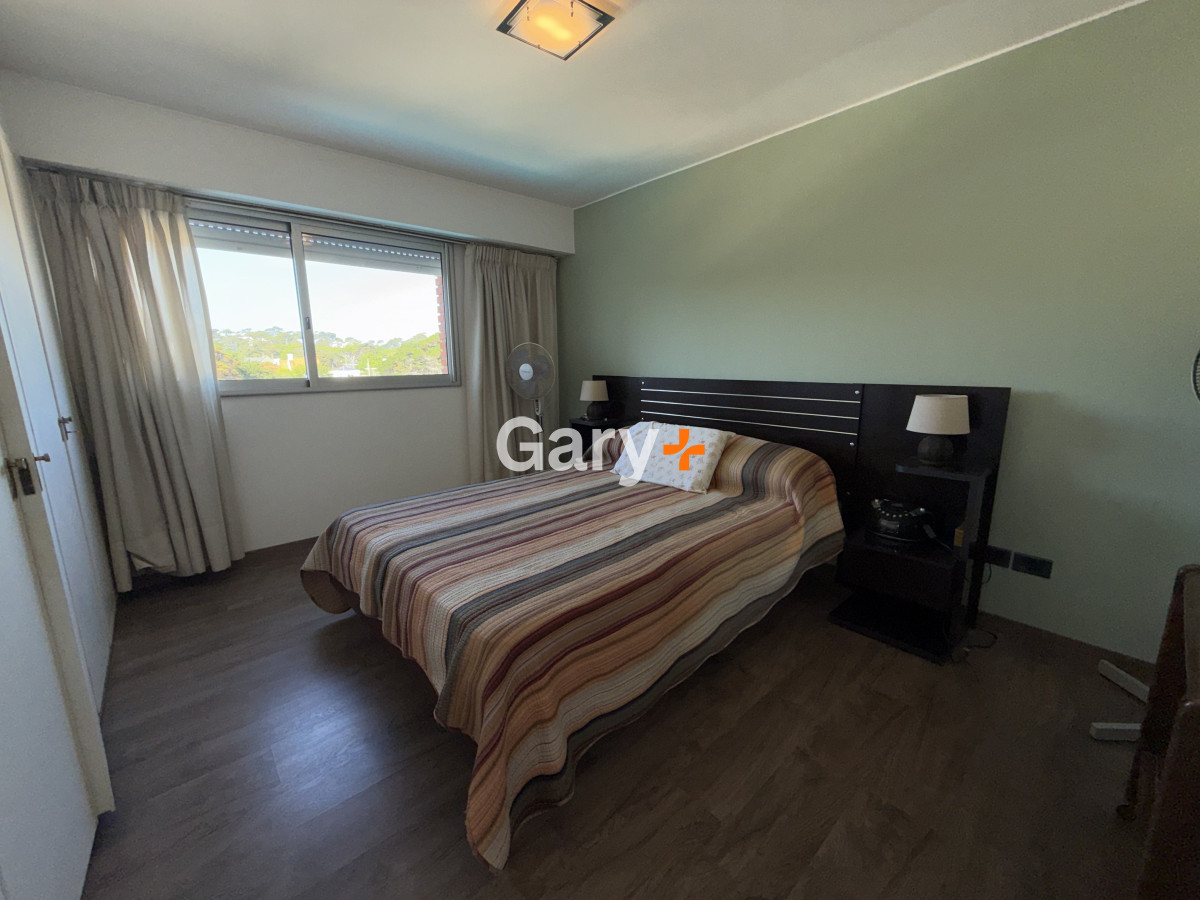 Apartamento ID.708 - Apartamento en venta Playa Mansa frente al mar  2 dormitorios