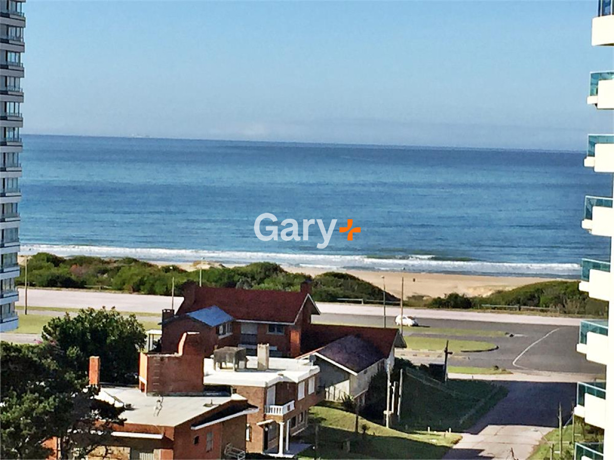 Apartamento ID.15866 - Apartamento en venta de 2 dormitorios en playa brava Punta del Este