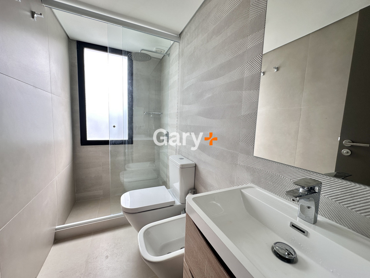 Apartamento ID.28817 - Apartamento en venta de 2 dormitorios y 2 baños, Rincón del Indio, Playa Brava,  Punta del Este.