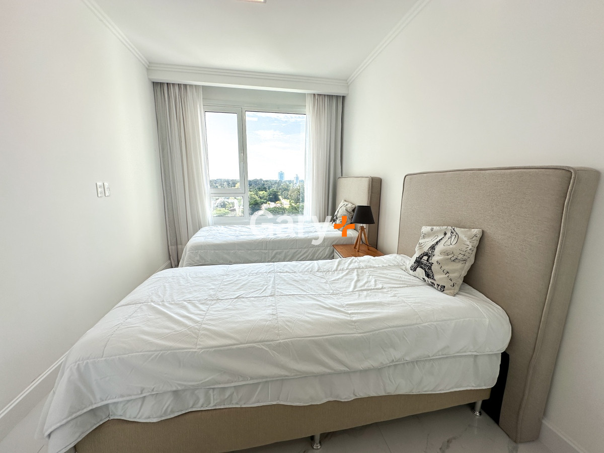 Apartamento ID.25161 - Apartamento de 3 dormitorios en venta en Punta del Este