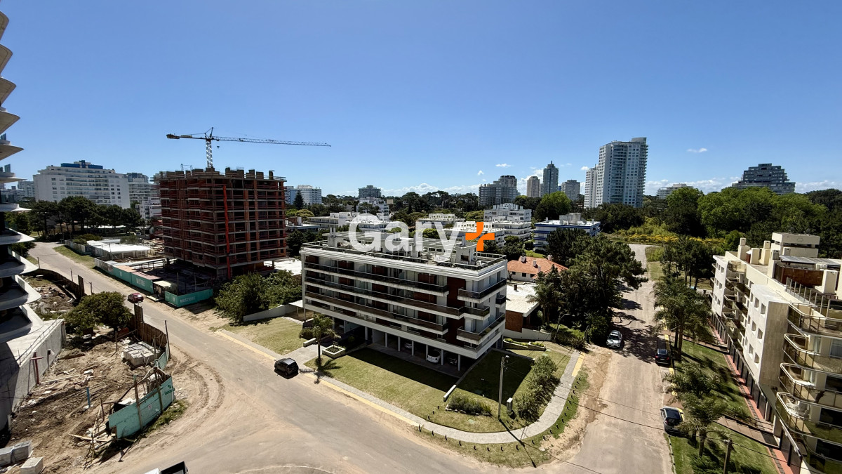 Apartamento ID.15866 - Apartamento en venta de 2 dormitorios en playa brava Punta del Este