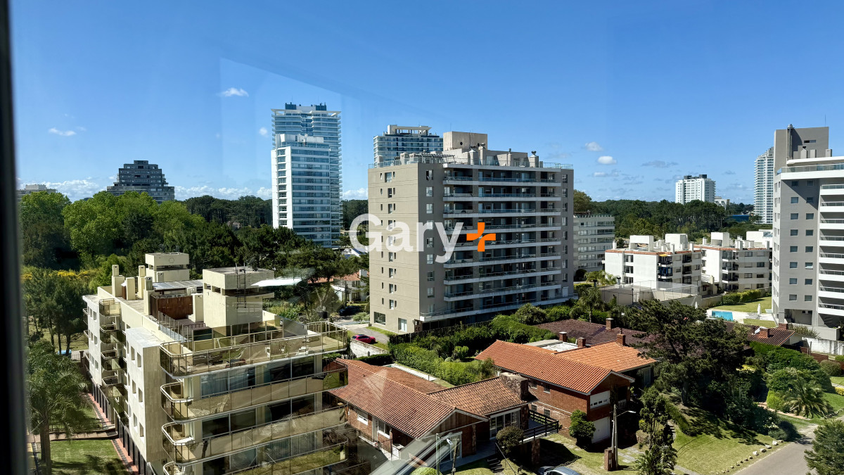 Apartamento ID.15866 - Apartamento en venta de 2 dormitorios en playa brava Punta del Este