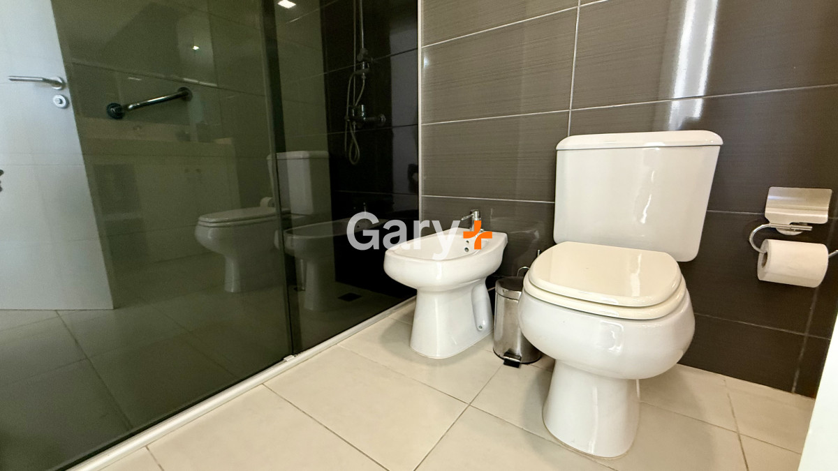 Apartamento ID.15866 - Apartamento en venta de 2 dormitorios en playa brava Punta del Este