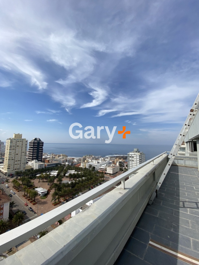Apartamento ID.555 - Espectacular Penthouse en Alquiler y venta Fte al puerto