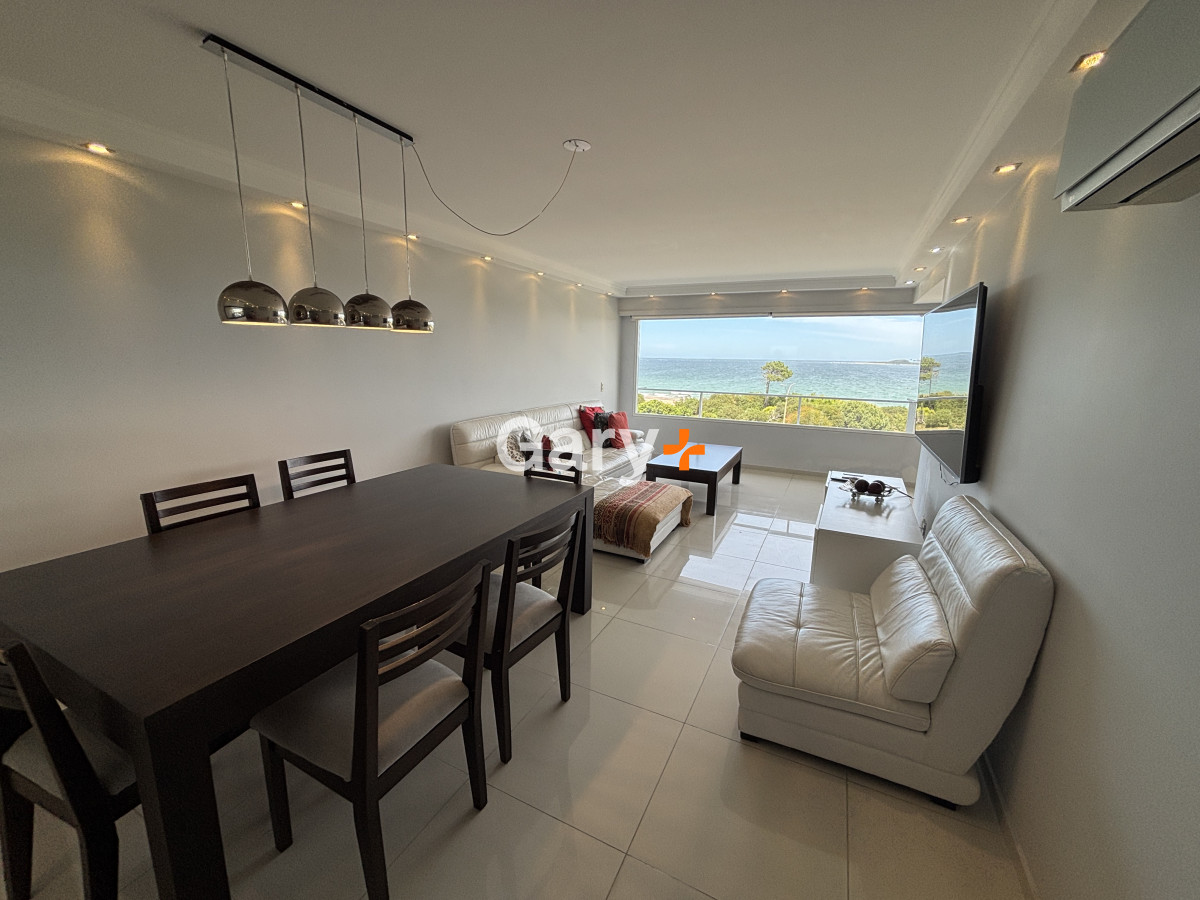 Apartamento ID.11196 - Apartamento de 2 dorm. - frente a playa mansa punta del este 
