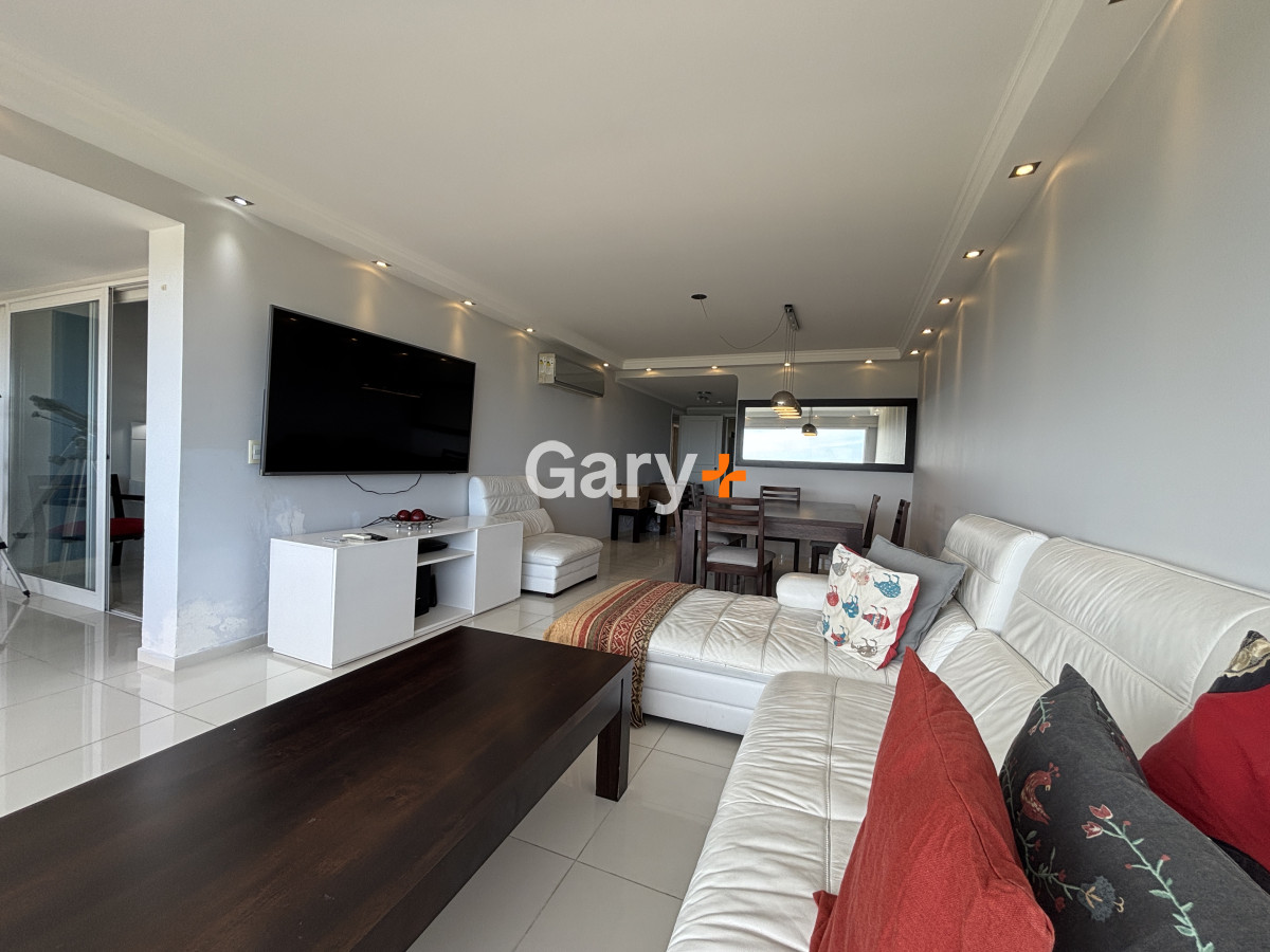 Apartamento ID.11196 - Apartamento de 2 dorm. - frente a playa mansa punta del este 