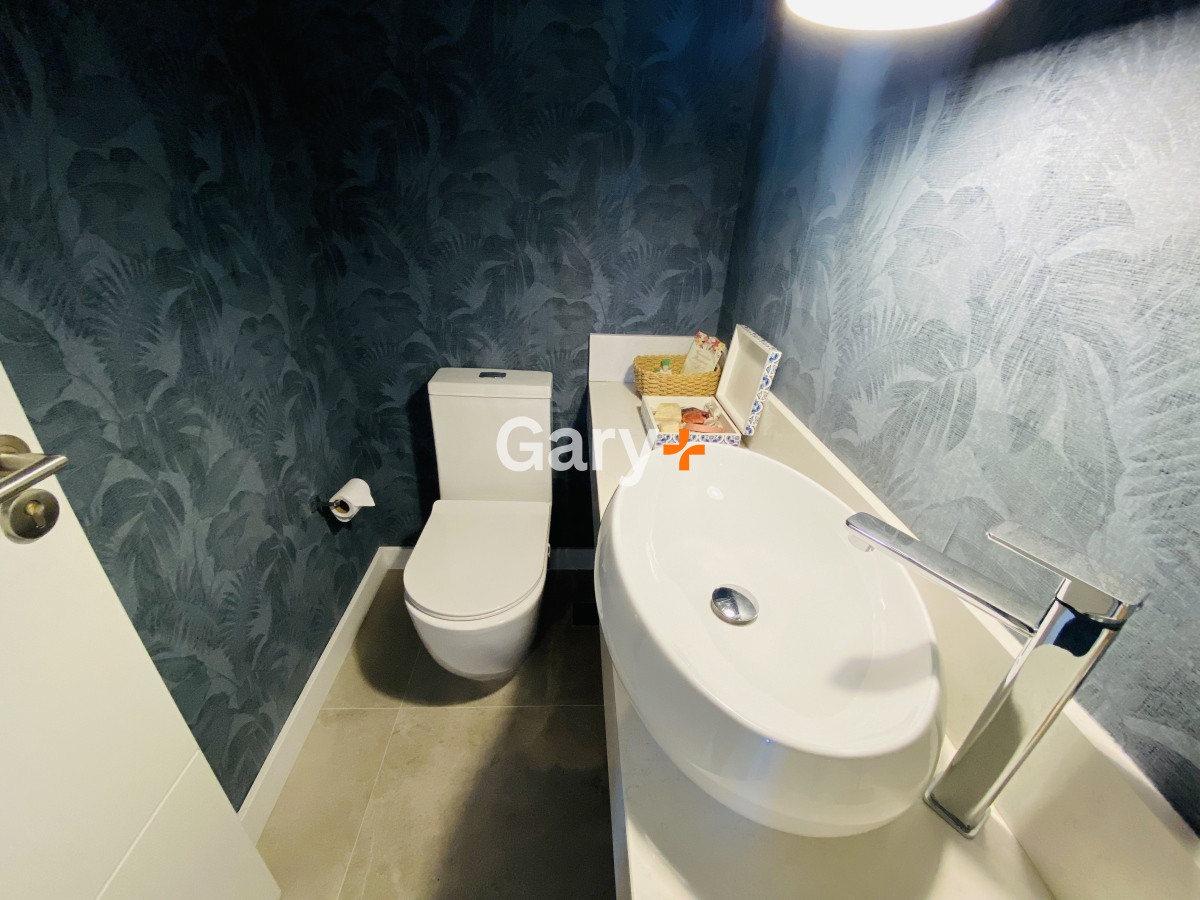 Apartamento ID.27420 - Apartamento en venta de 3 dormitorios en Punta del Este, peninsula frente al mar