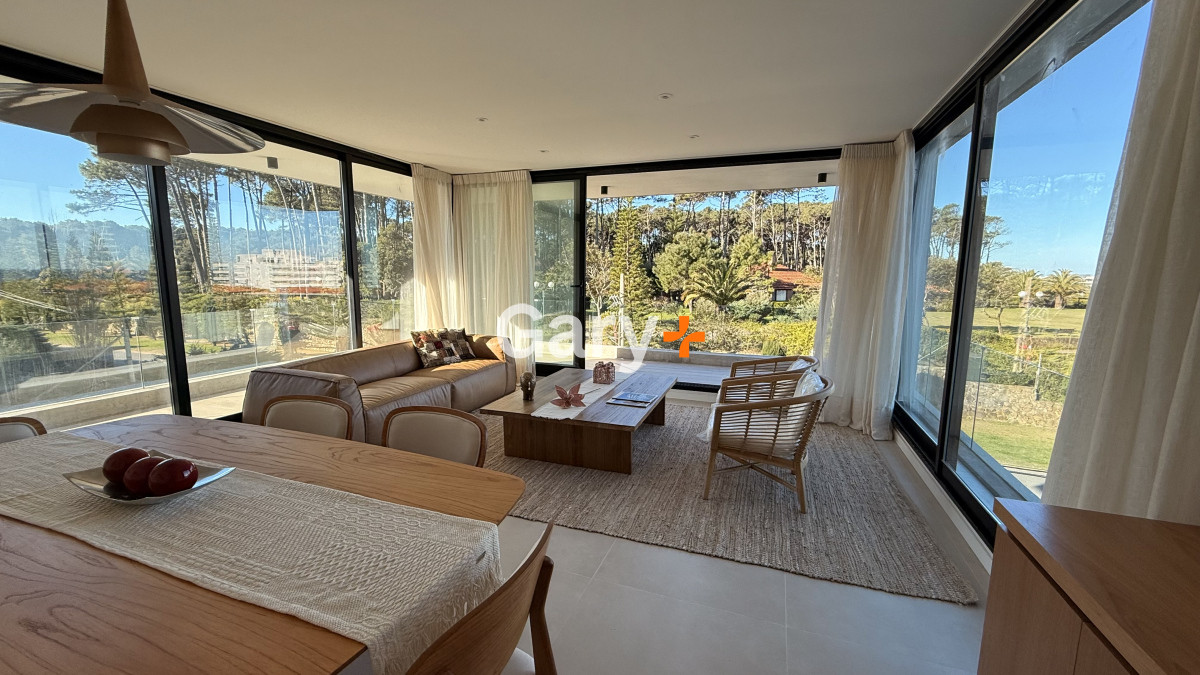 Apartamento ID.28817 - Apartamento en venta de 2 dormitorios y 2 baños, Rincón del Indio, Playa Brava,  Punta del Este.