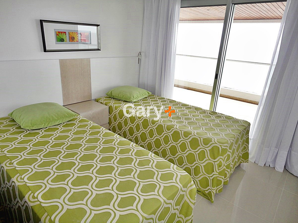 Apartamento ID.17122 - Punta del Este, 3 dormitorios con vista directa al mar