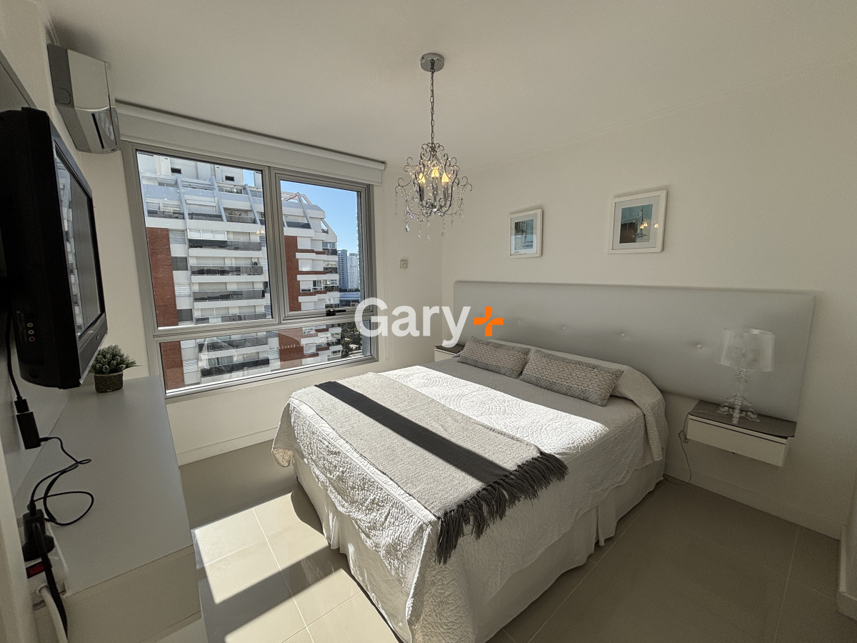 Apartamento ID.296 - Apartamento piso alto  Playa Brava 2 dormitorios  punta del este
