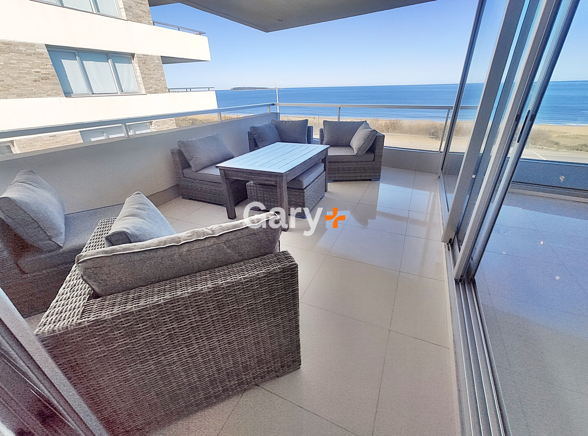 Apartamento ID.400 - Penthouse frente al mar, categoría y  punta del este