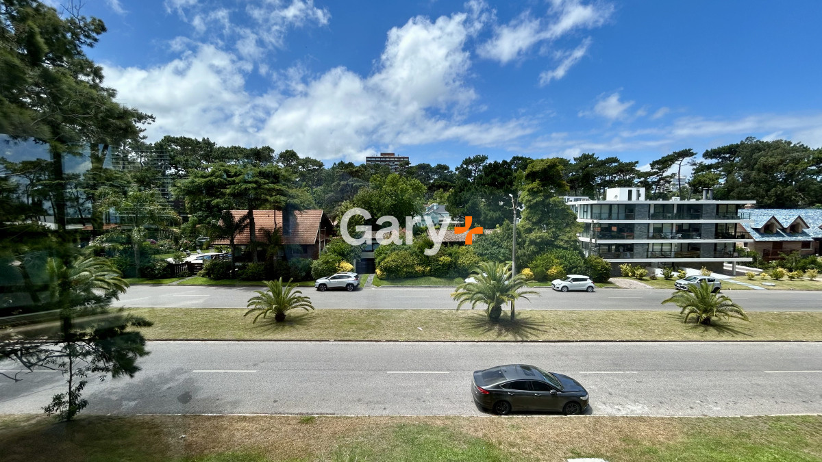 Apartamento ID.25146 - Apartamento en venta en Playa Mansa, 2 dormitorios 