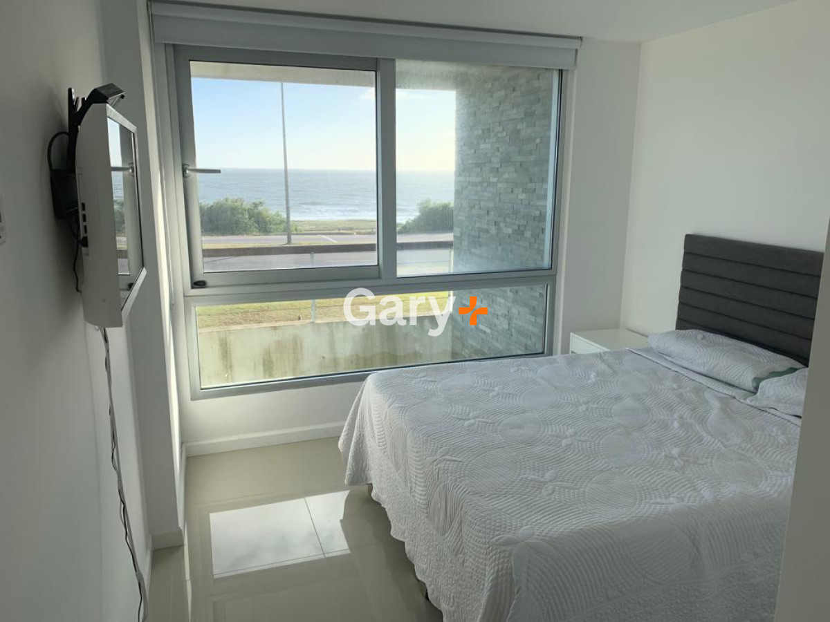 Apartamento ID.1148 - Apartamento en venta Playa Mansa 3 dormitorios