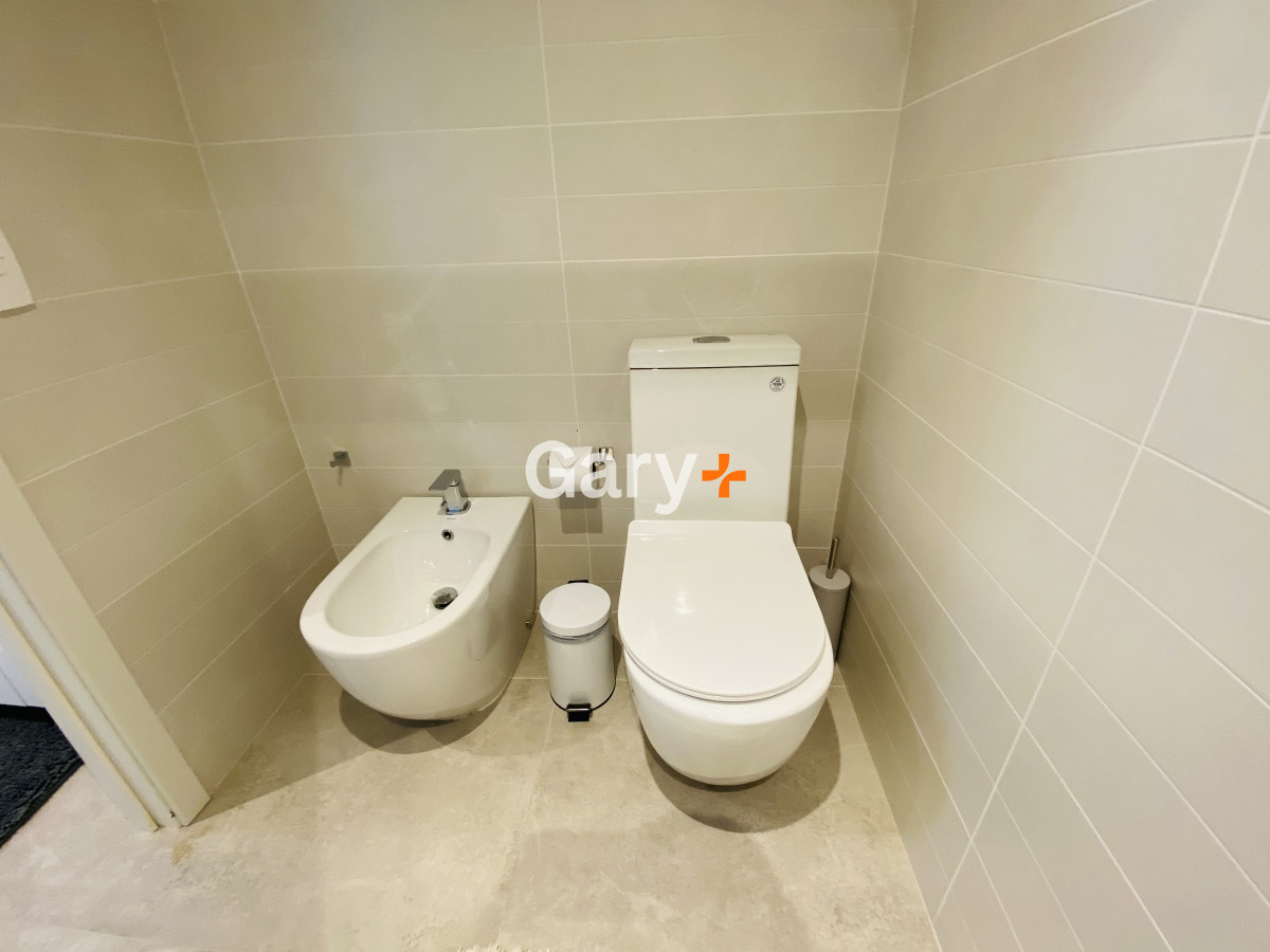 Apartamento ID.27420 - Apartamento en venta de 3 dormitorios en Punta del Este, peninsula frente al mar