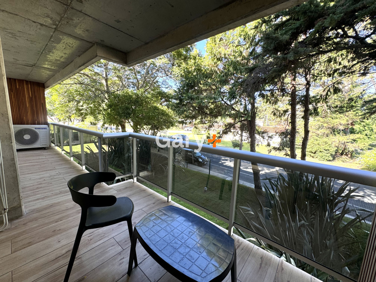 Apartamento ID.28547 - Apartamento en venta 2 dormitorios 2 baños playa mansa