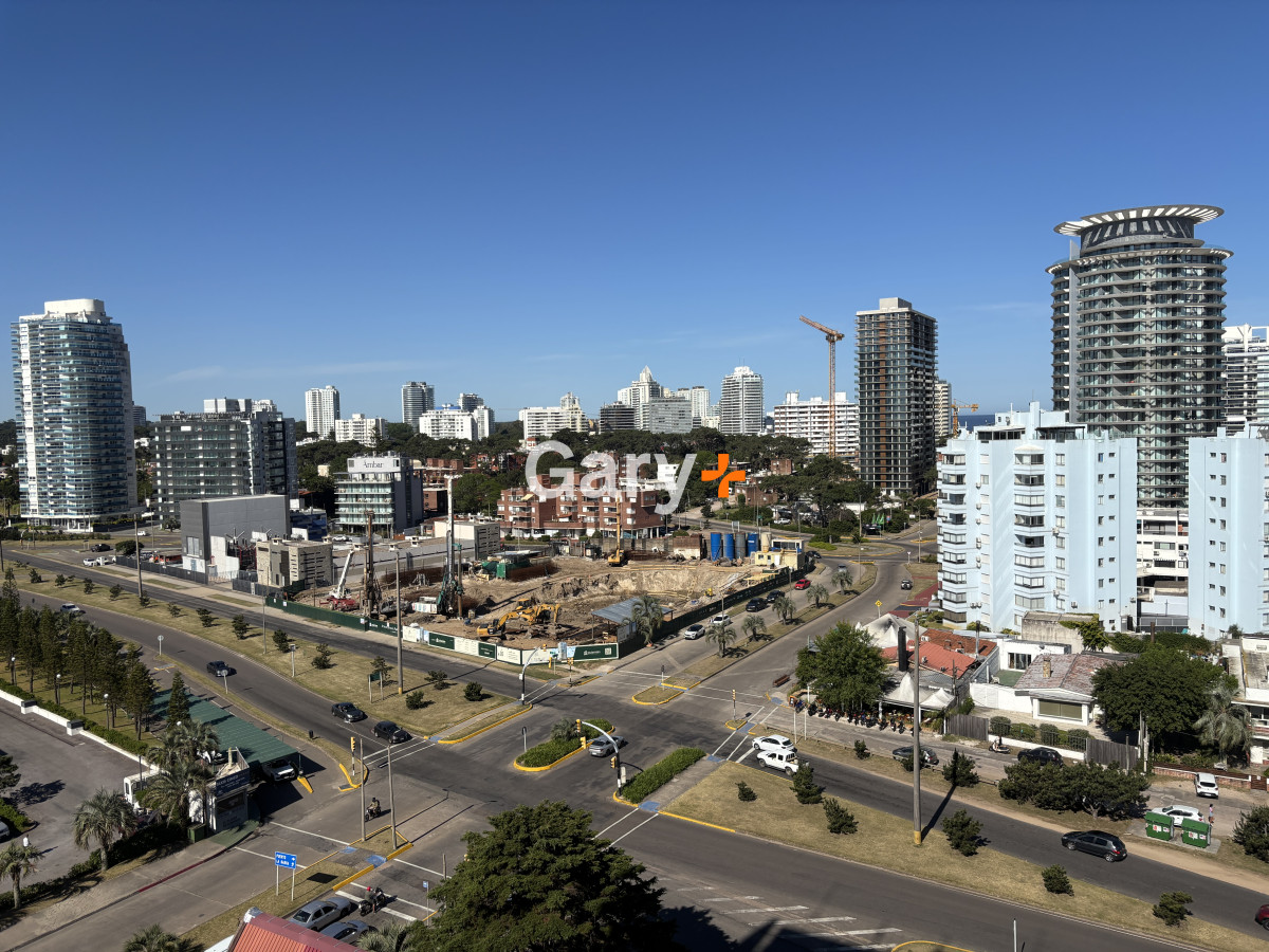 Apartamento ID.4354 - Apartamento en venta Playa Mansa 2 dormitorios