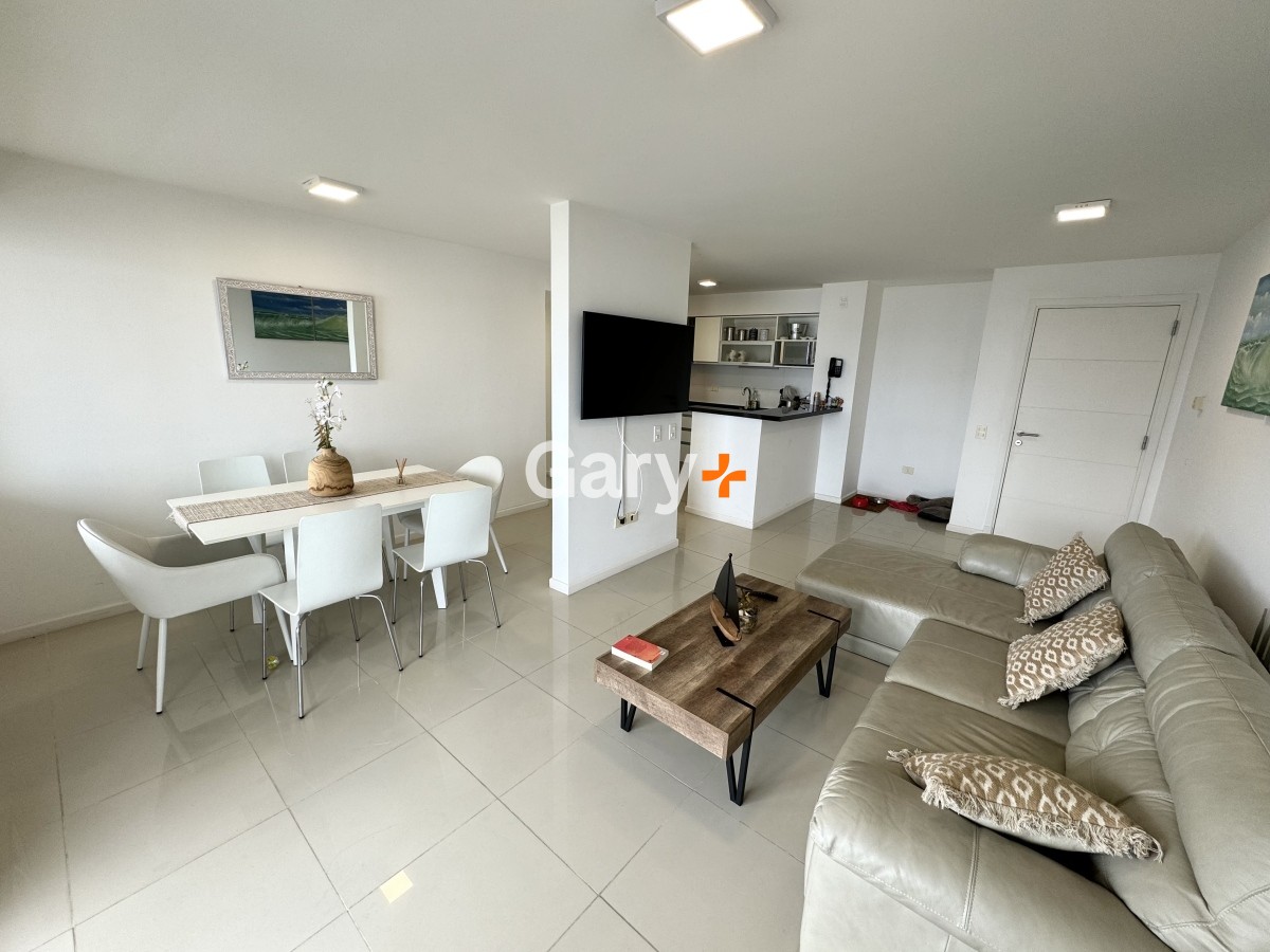 Apartamento ID.3940 - Apartamento en venta Playa Brava 2 dormitorios y medio con vistas al mar