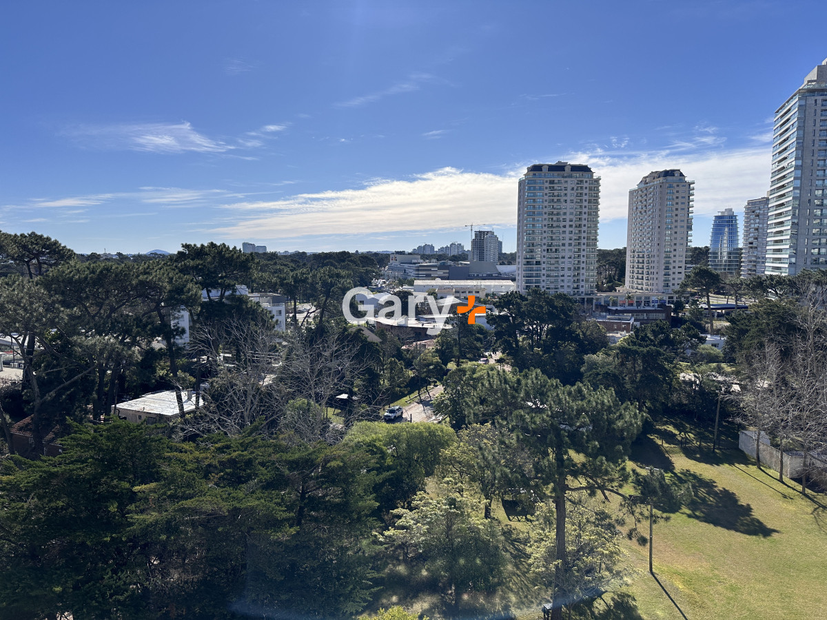 Apartamento ID.28534 - Apartamento en venta de 2 dormitorios en Punta del Este