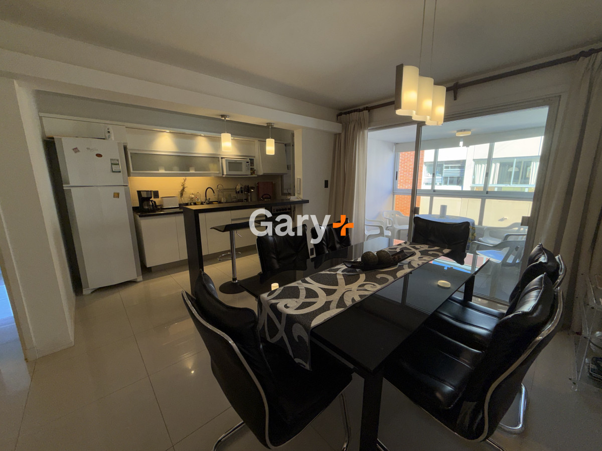 Apartamento ID.708 - Apartamento en venta Playa Mansa frente al mar  2 dormitorios