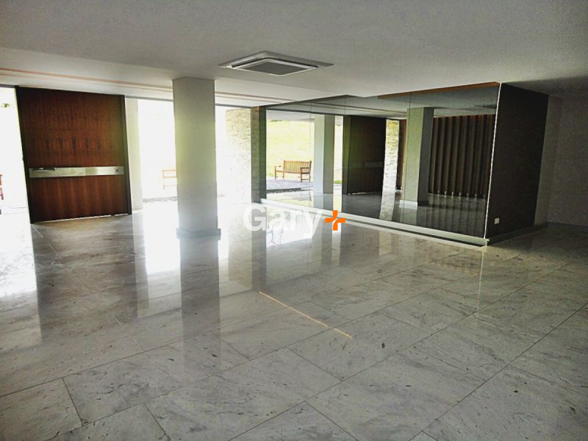 Apartamento ID.1147 - Apartamento en venta Playa Mansa 3 dormitorios