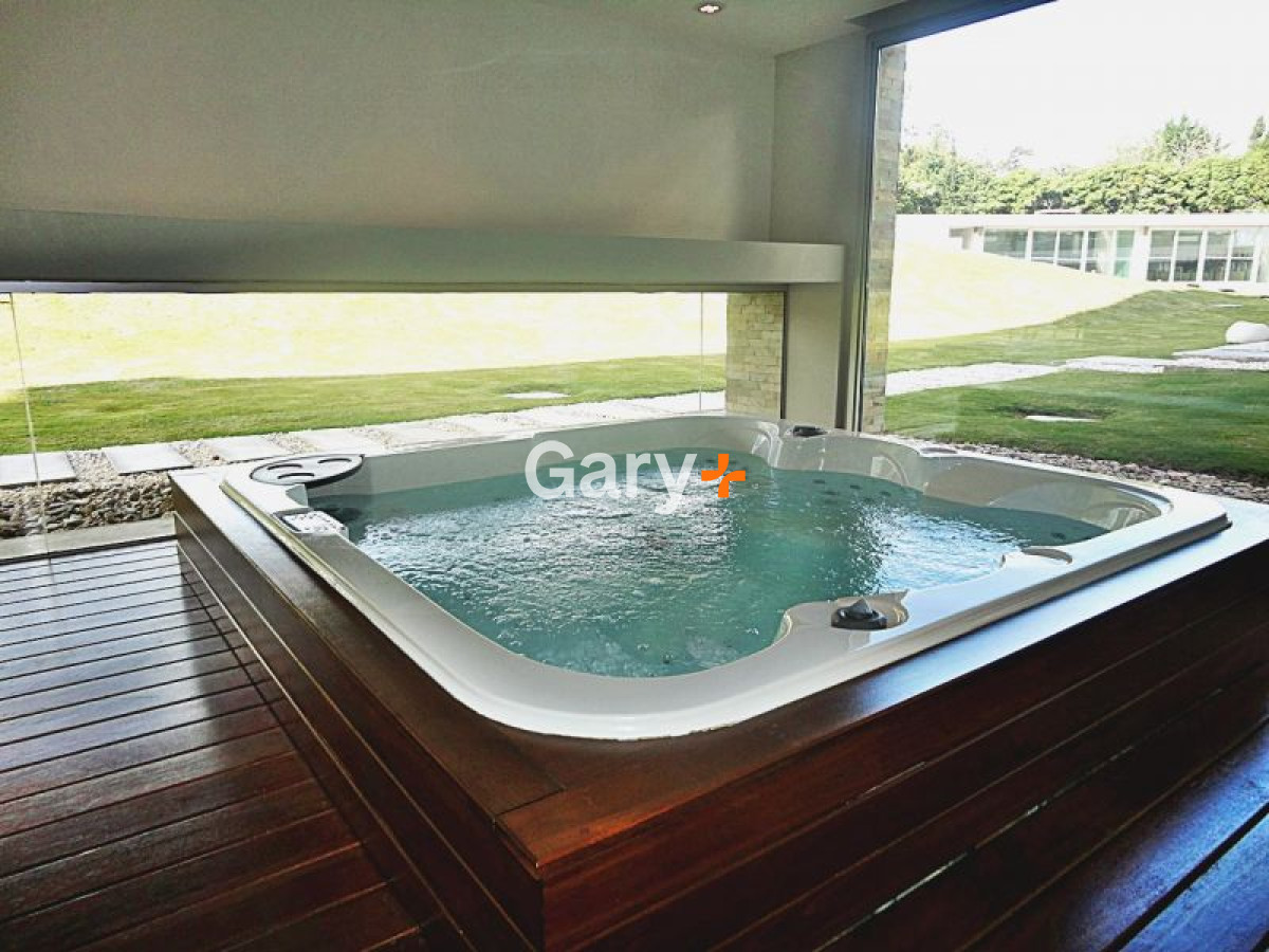 Apartamento ID.1147 - Apartamento en venta Playa Mansa 3 dormitorios