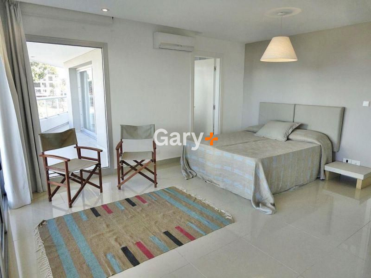 Apartamento ID.3552 - Semi piso en alquiler temporario Punta Del Este