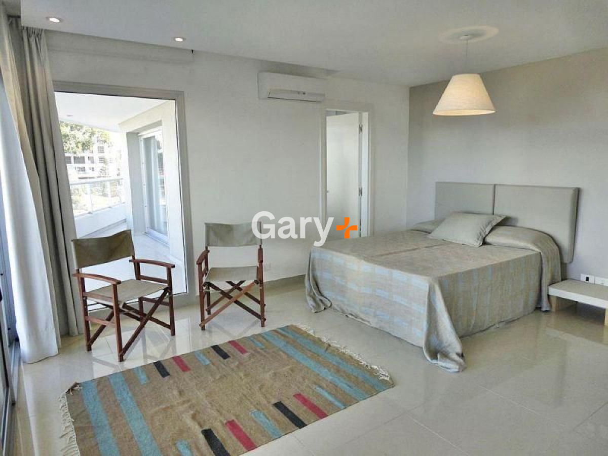 Apartamento ID.3552 - Semi piso en alquiler temporario Punta Del Este