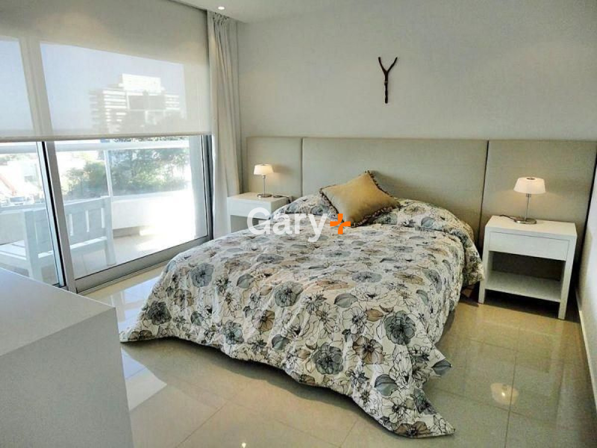 Apartamento ID.3554 - Semi piso en Playa Brava