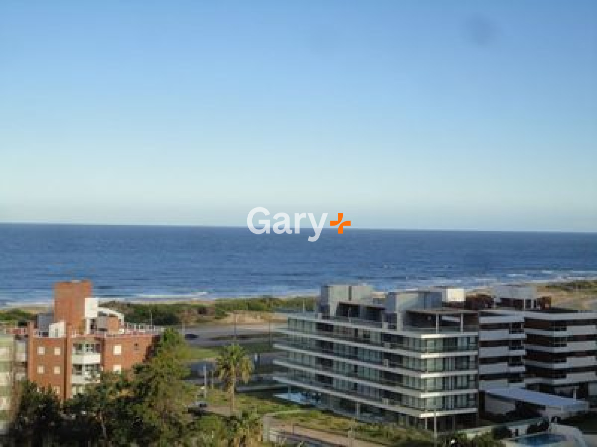 Apartamento ID.3600 - Apartamento en venta y alquiler temporario  3 dormitorios en Playa Brava, Punta del Este