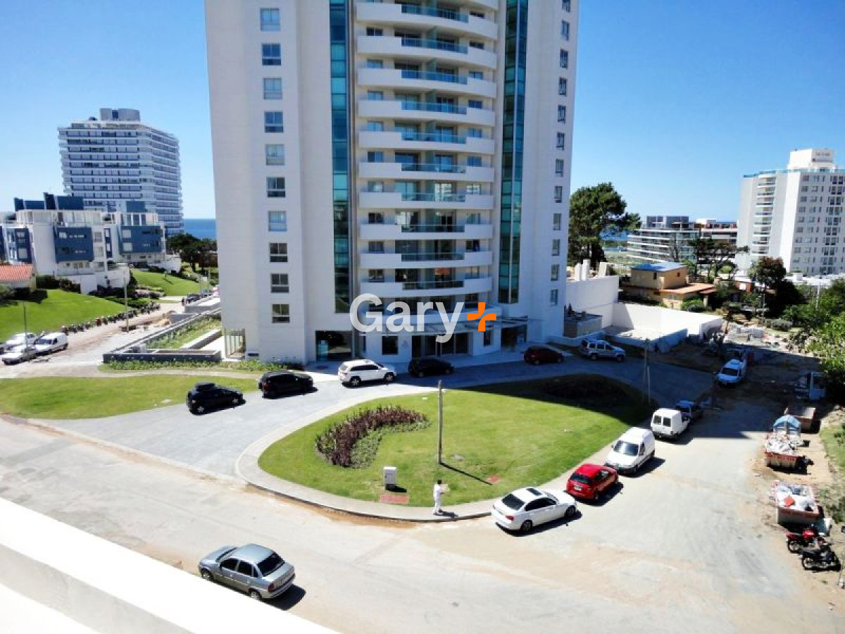Apartamento ID.3600 - Apartamento en venta y alquiler temporario  3 dormitorios en Playa Brava, Punta del Este