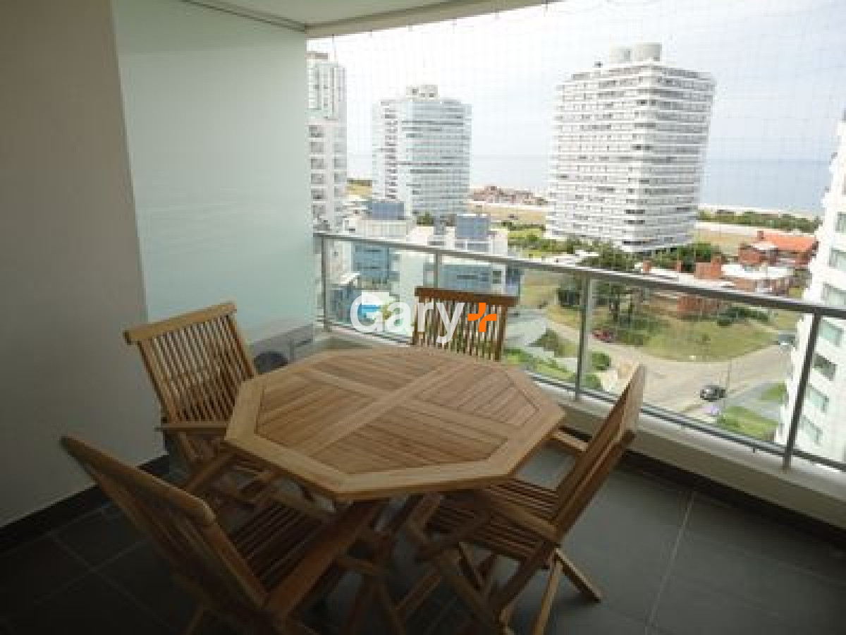 Apartamento ID.3600 - Apartamento en venta y alquiler temporario  3 dormitorios en Playa Brava, Punta del Este