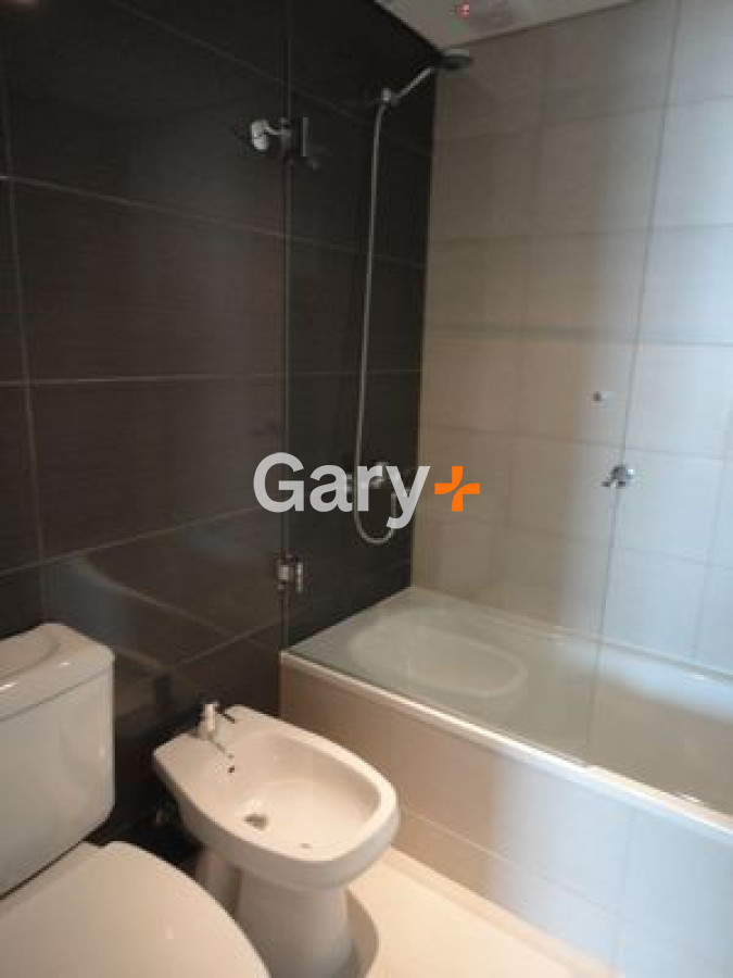 Apartamento ID.3600 - Apartamento en venta y alquiler temporario  3 dormitorios en Playa Brava, Punta del Este