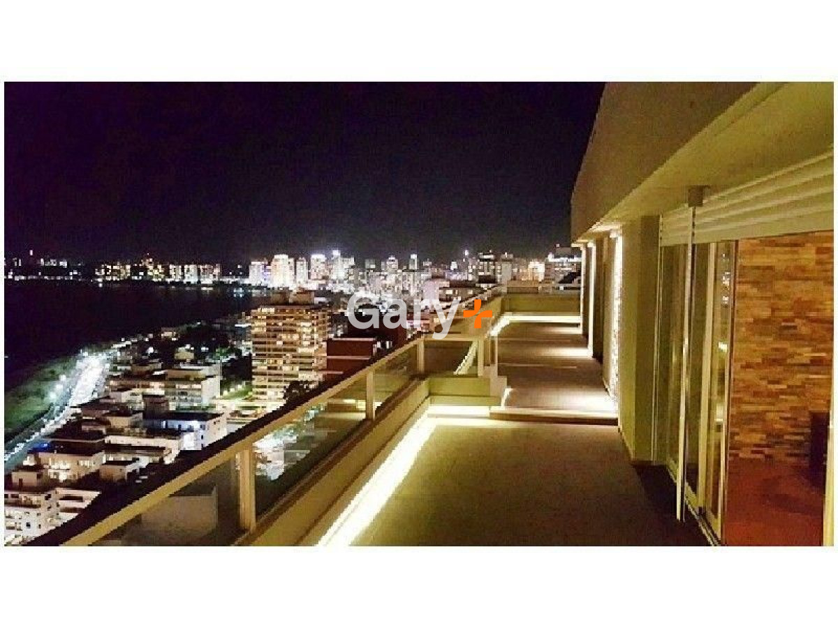 Apartamento ID.555 - Espectacular Penthouse en Alquiler y venta Fte al puerto
