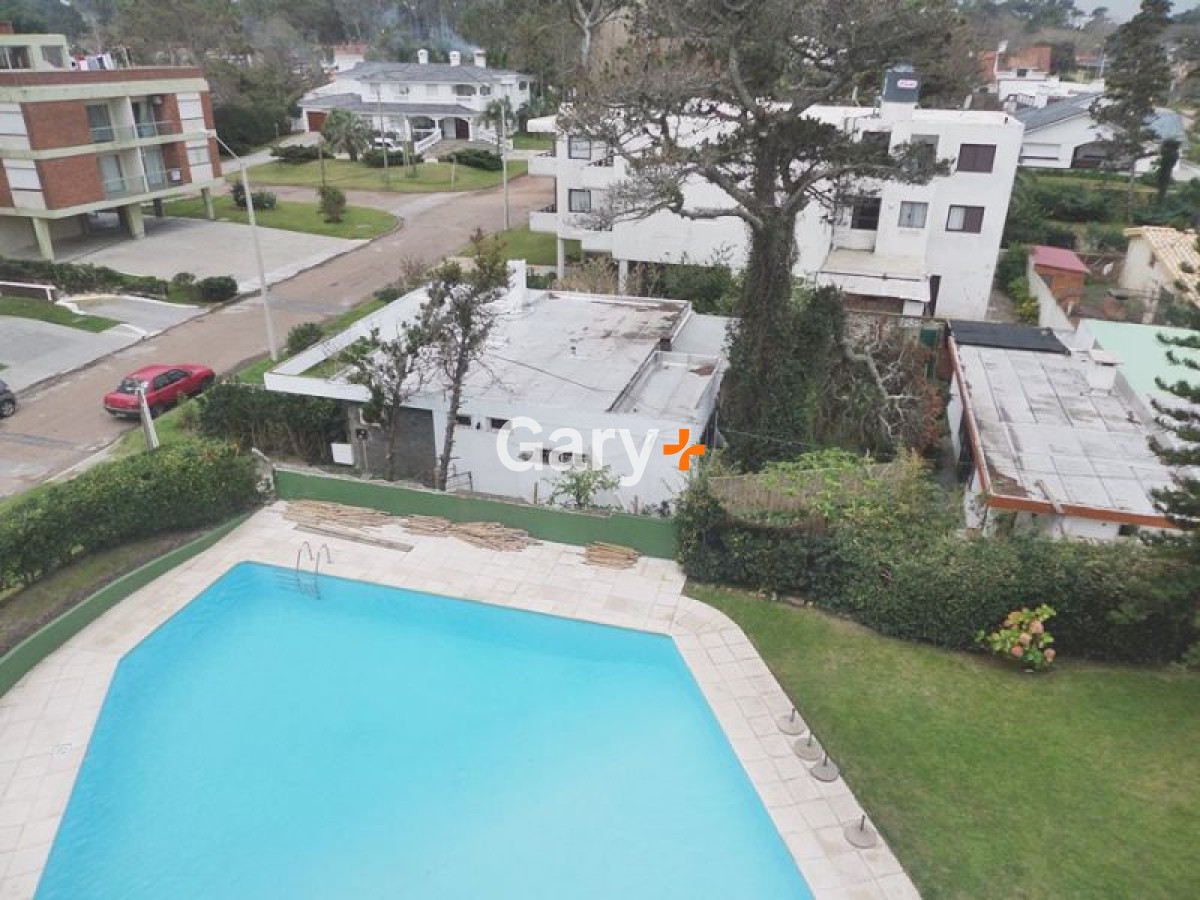 Apartamento ID.708 - Apartamento en venta Playa Mansa frente al mar  2 dormitorios