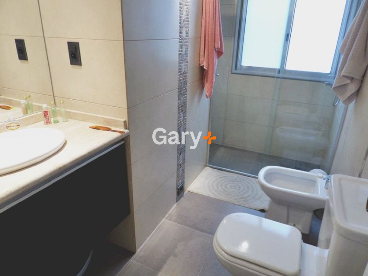 Apartamento ID.708 - Apartamento en venta Playa Mansa frente al mar  2 dormitorios