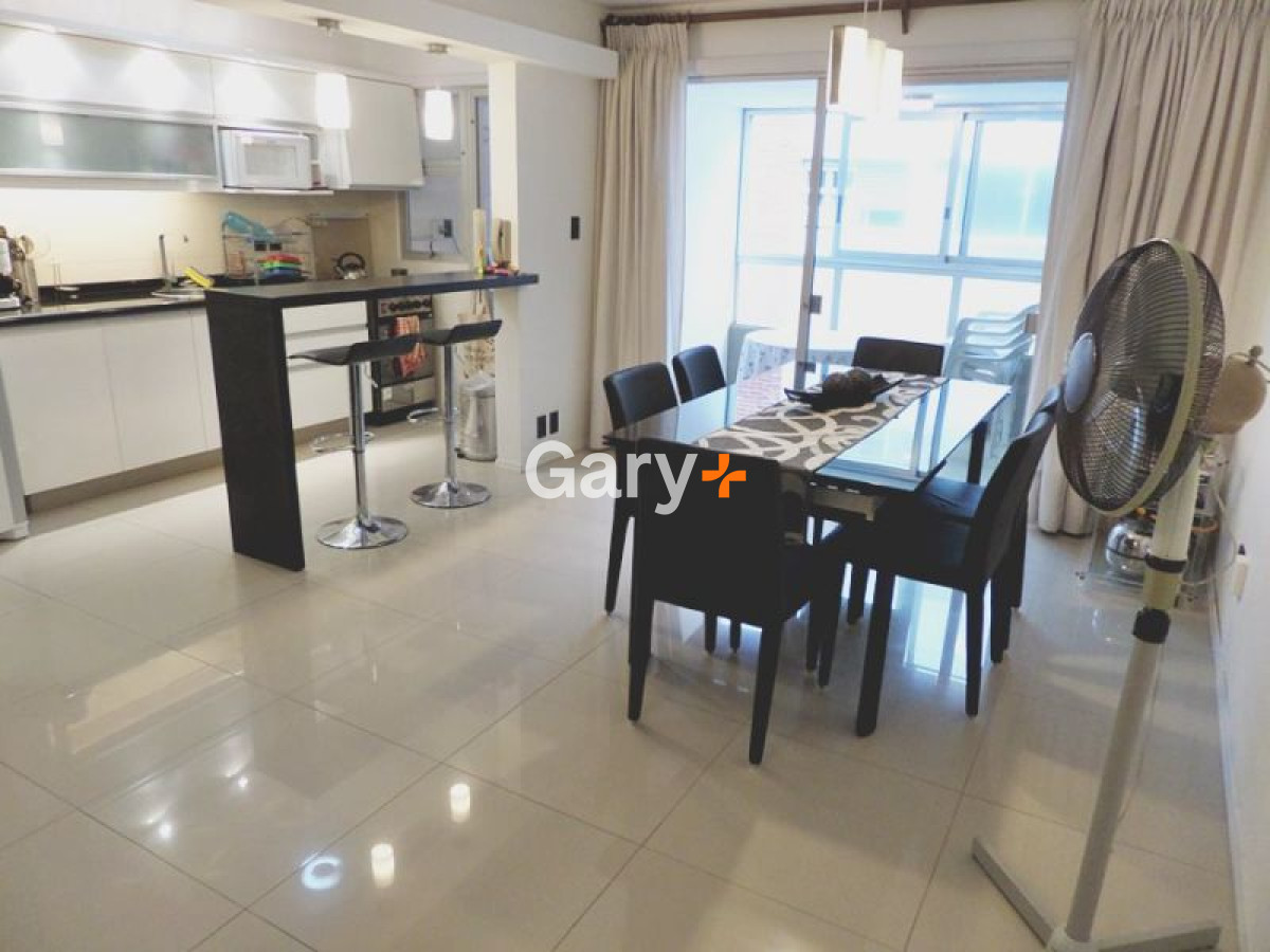 Apartamento ID.708 - Apartamento en venta Playa Mansa frente al mar  2 dormitorios