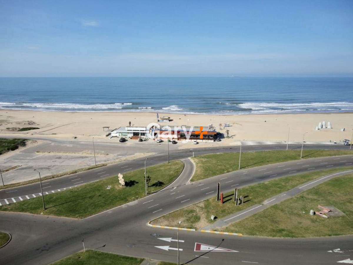 Apartamento ID.884 - Apartamento en venta y alquiler temporario Playa Brava 3 dormitorios