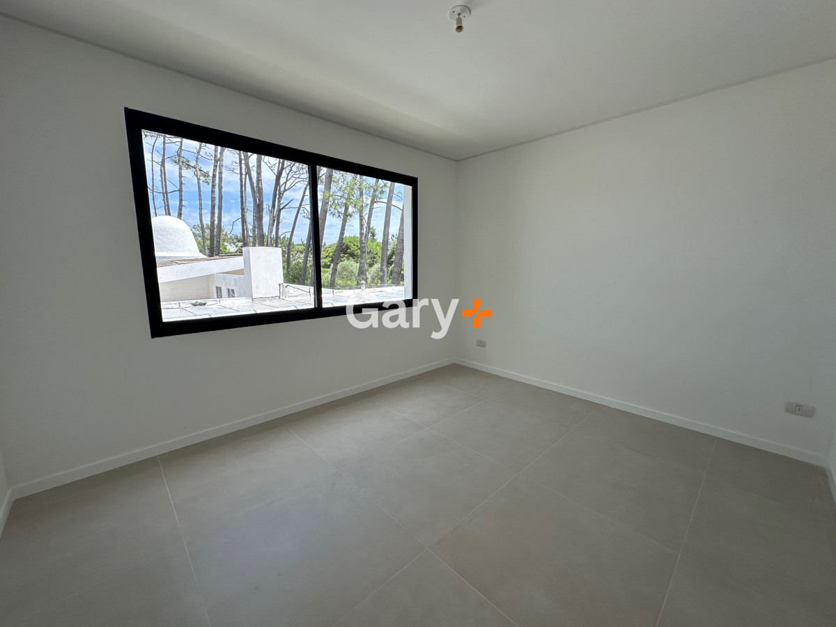 Apartamento ID.25499 - Apartamento de 2 dormitorios en venta Punta del Este