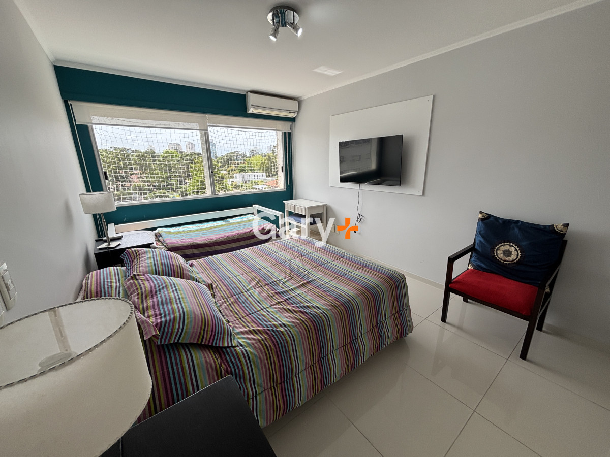 Apartamento ID.11196 - Apartamento de 2 dorm. - frente a playa mansa punta del este 