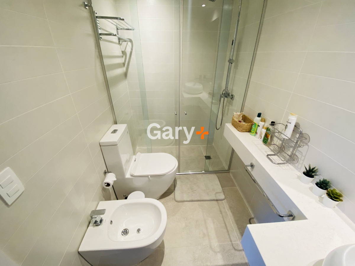 Apartamento ID.27420 - Apartamento en venta de 3 dormitorios en Punta del Este, peninsula frente al mar