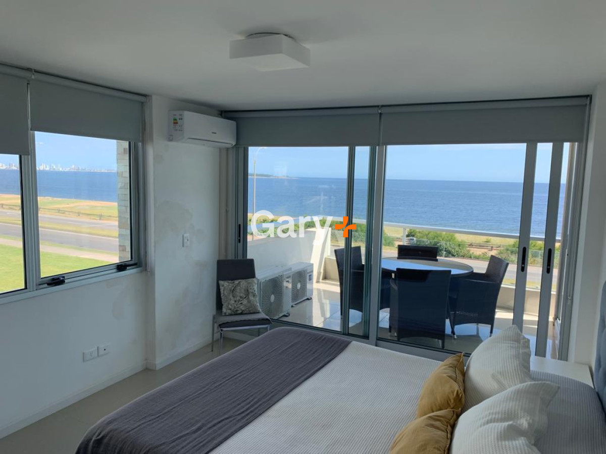 Apartamento ID.1147 - Apartamento en venta Playa Mansa 3 dormitorios