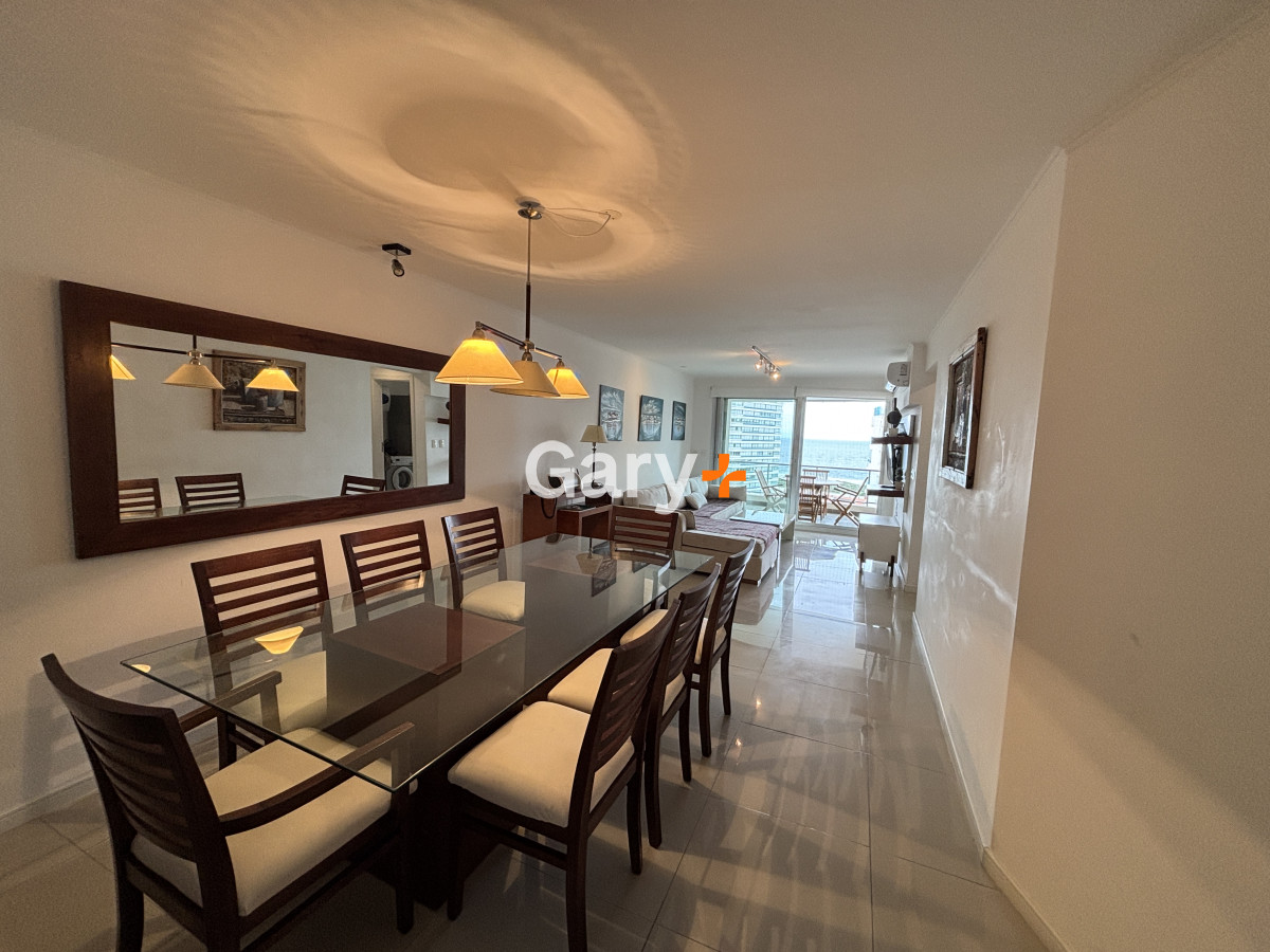 Apartamento ID.3600 - Apartamento en venta y alquiler temporario  3 dormitorios en Playa Brava, Punta del Este