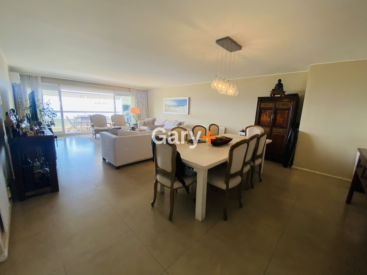 Apartamento ID.27293 - Hermoso apartamento en venta de 3 dormitorios en suite, con vistas de ensueño
