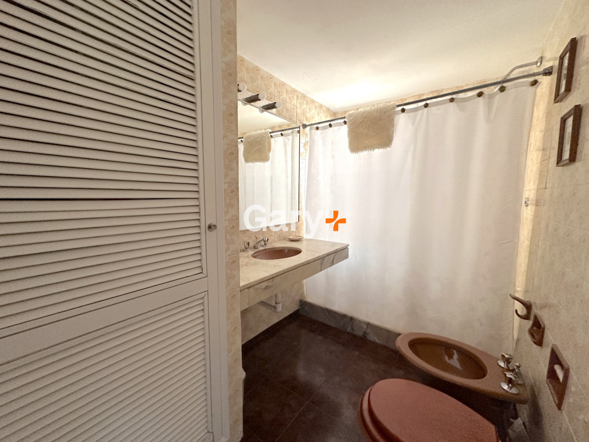 Apartamento ID.4562 - Apartamento en venta en Punta del Este,  Playa Mansa 2 dormitorios