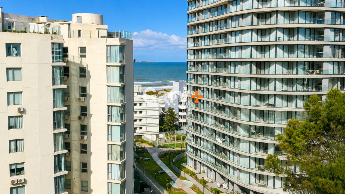 Apartamento ID.3600 - Apartamento en venta y alquiler temporario  3 dormitorios en Playa Brava, Punta del Este
