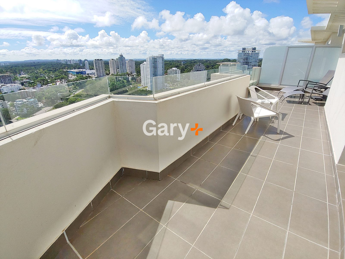 Apartamento ID.1455 - Apartamento en venta Pent House de 4 dormitorios en Playa Brava, Punta del Este