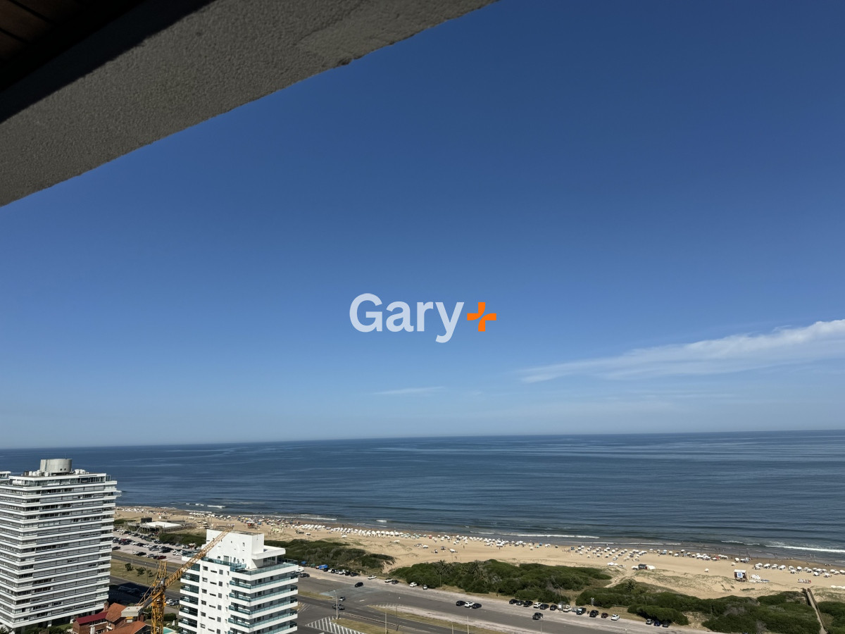 Apartamento ID.17122 - Punta del Este, 3 dormitorios con vista directa al mar