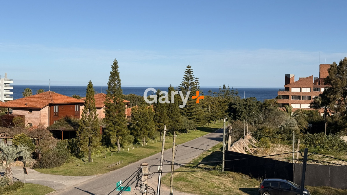 Apartamento ID.28817 - Apartamento en venta de 2 dormitorios y 2 baños, Rincón del Indio, Playa Brava,  Punta del Este.