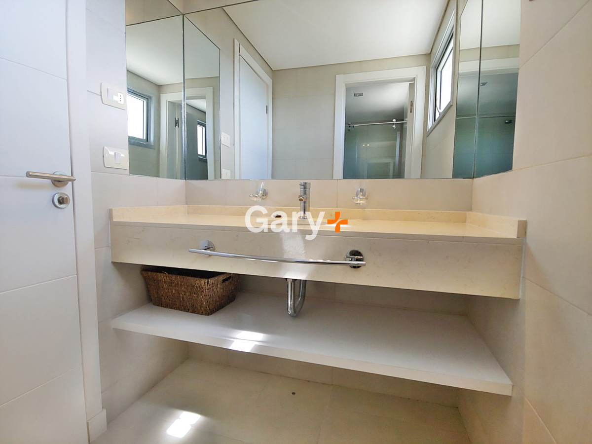 Apartamento ID.1455 - Apartamento en venta Pent House de 4 dormitorios en Playa Brava, Punta del Este