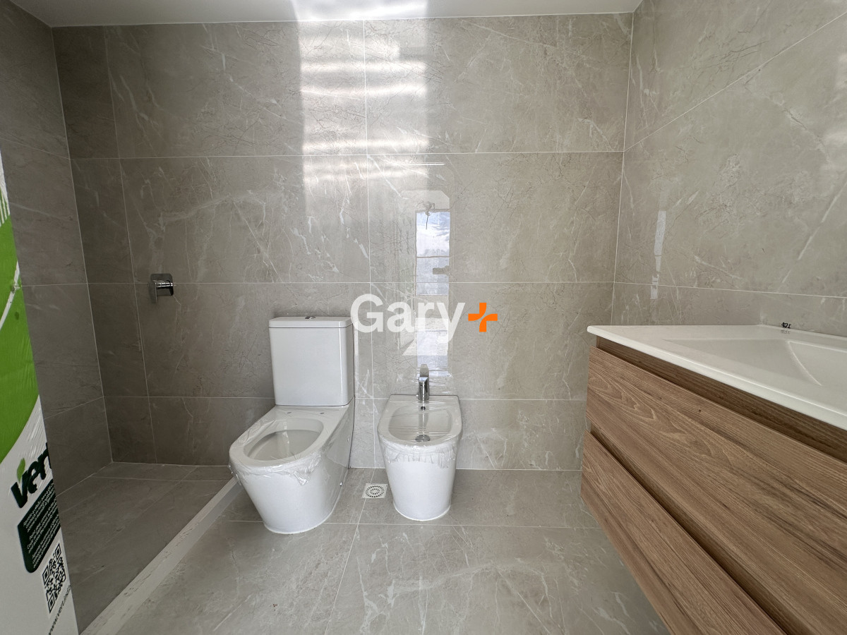 Apartamento ID.28534 - Apartamento en venta de 2 dormitorios en Punta del Este